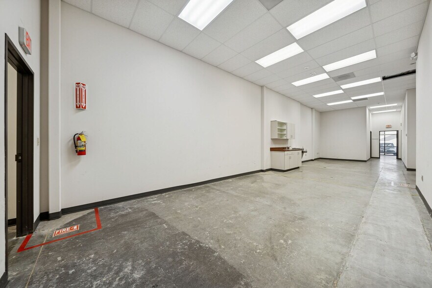 More Photos Of 111 Cooperative Way, Georgetown Flex For Lease