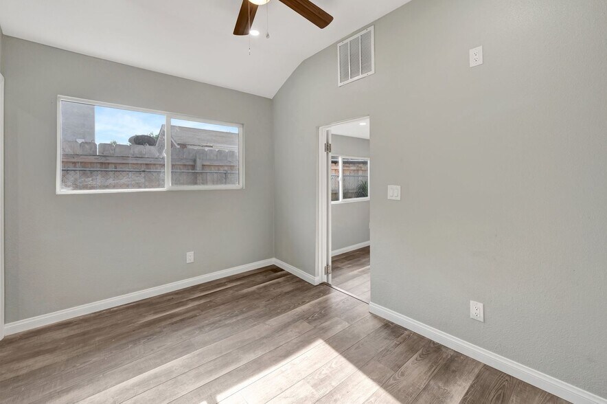 More Photos Of 1425 Coolidge Ave, National City Apartments For Sale