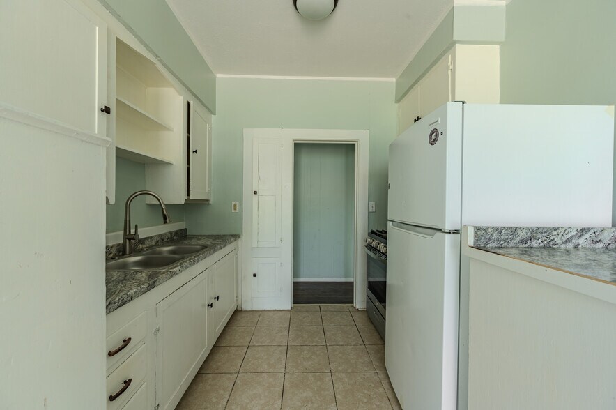 More Photos Of 732 W Alice Ave, Kingsville Multifamily For Sale
