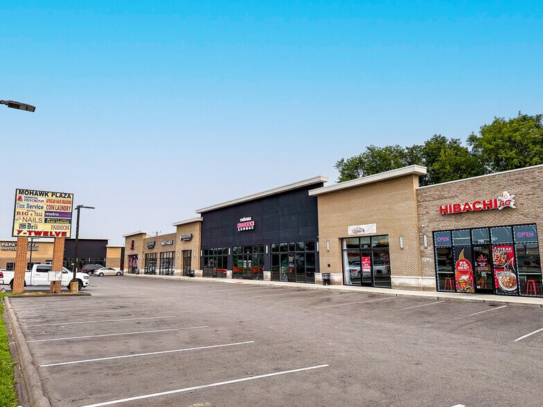 More Photos Of 2005-2201 E 8 Mile Rd, Warren Unknown For Lease