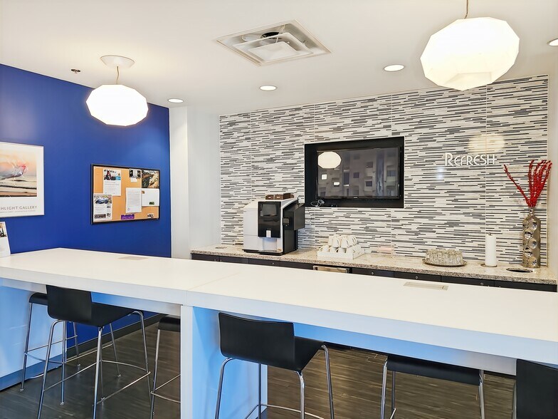 More Photos Of 50 N Laura St, Jacksonville Coworking Space