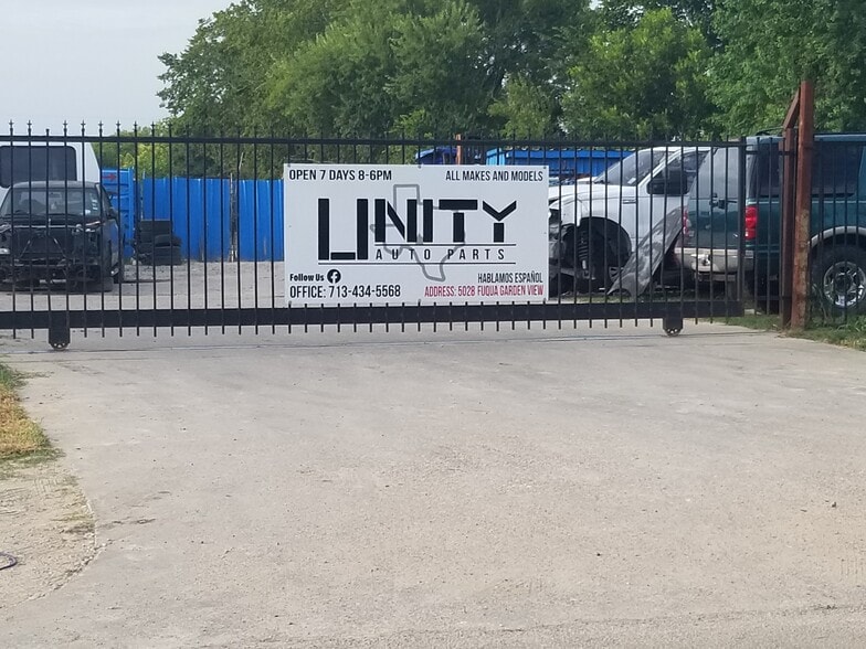 More Photos Of 5028 Fuqua Gardens Vw, Houston Manufacturing For Sale