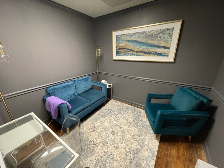 More Photos Of 200 N Main St, Greenville Office Residential For Lease