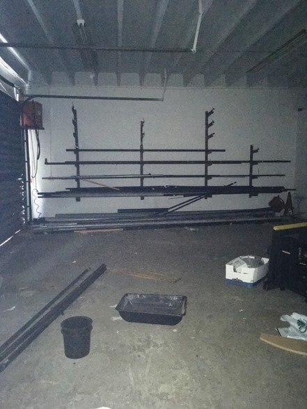 More Photos Of 8111-8119 NW 33rd St, Miami Warehouse For Sale