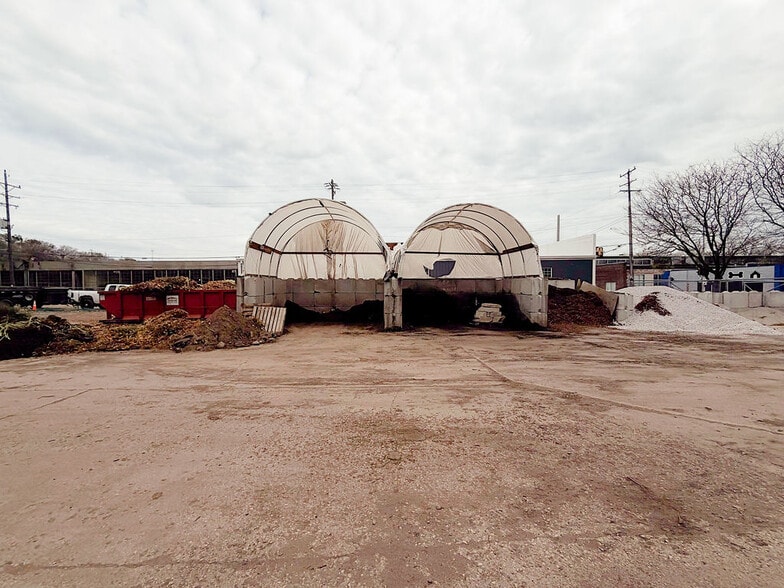 More Photos Of 5420 W State St, Milwaukee Distribution For Lease