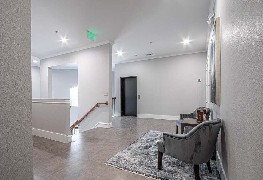 More Photos Of 2250 Pool Rd, Grapevine Office Residential For Sale