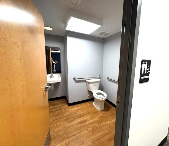 More Photos Of 2111 Washington Blvd, Easton Medical For Lease