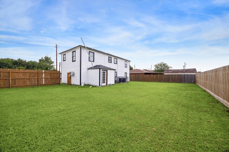 More Photos Of 904 Beverly Ave, Pasadena Apartments For Sale