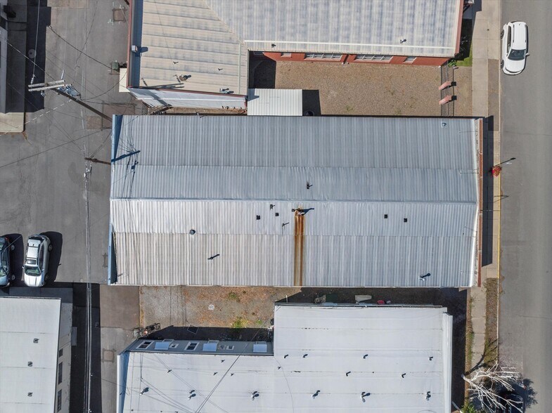 More Photos Of 1905 2nd St, Baker City Storefront Retail Residential For Sale