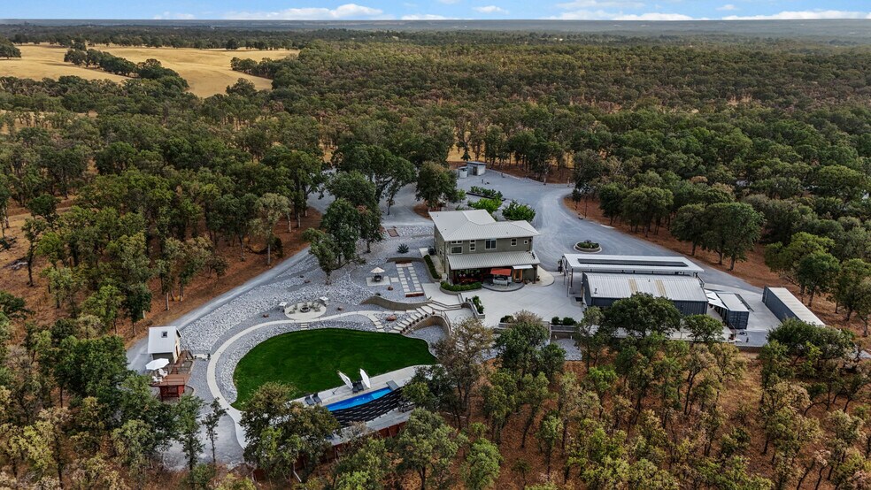 More Photos Of 16710 Oak Hollow Dr, Cottonwood Lodge Meeting Hall For Sale