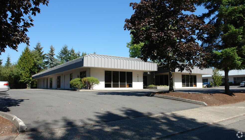 More Photos Of 14110-14150 NE 21st St, Bellevue Flex For Lease