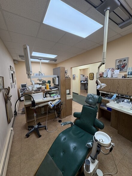 More Photos Of 312A Bedford Ave, Bellmore Healthcare For Sale