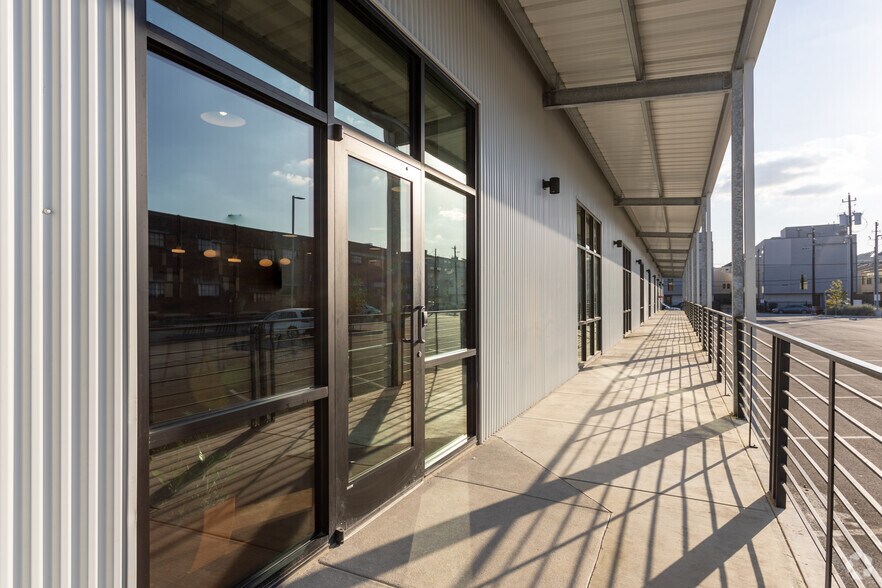 More Photos Of 2339 Commerce St, Houston Coworking Space