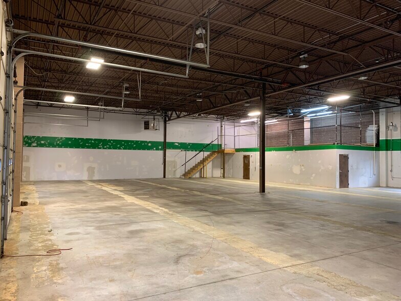 More Photos Of 113 Robbins Rd, Downingtown Light Manufacturing For Lease