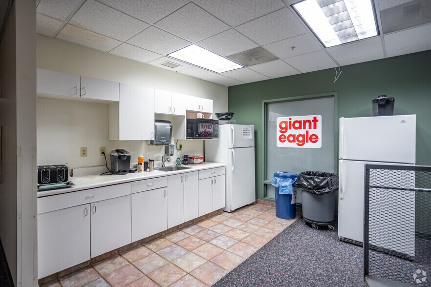 More Photos Of 101 Kappa Dr, Pittsburgh Research And Development For Lease