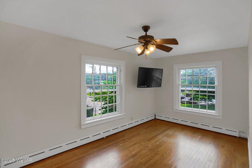 More Photos Of 749 Mahoning St, Milton Specialty For Sale