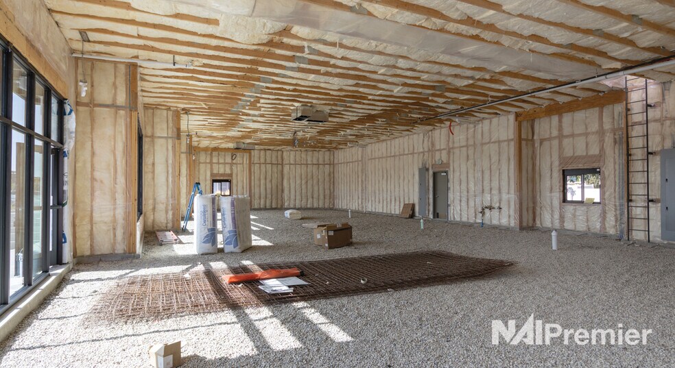 More Photos Of 172 Pleasant Grove Blvd, Pleasant Grove Restaurant For Sale