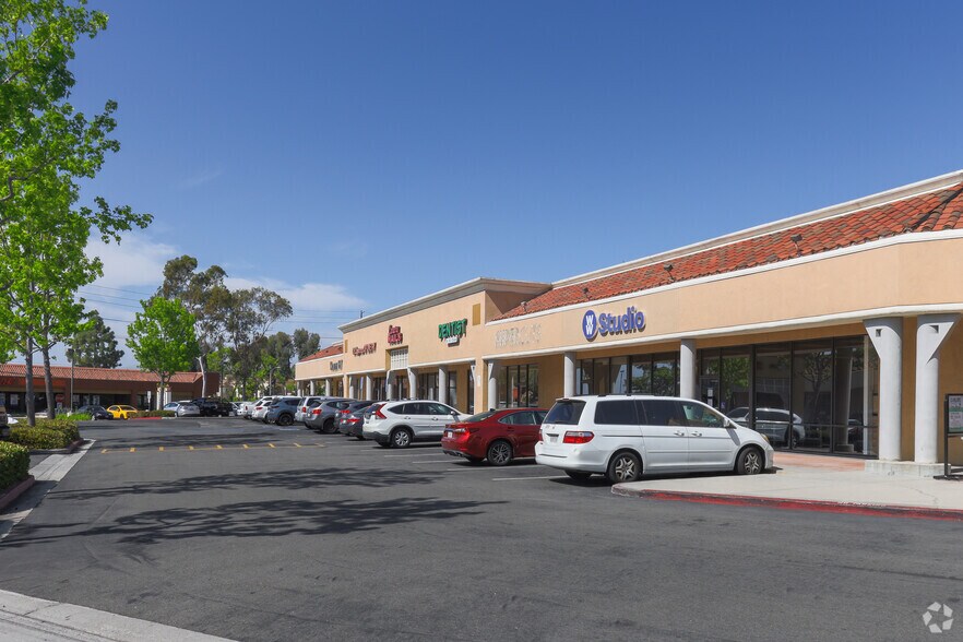 More Photos Of 18279-18517 Brookhurst St, Fountain Valley Unknown For Lease