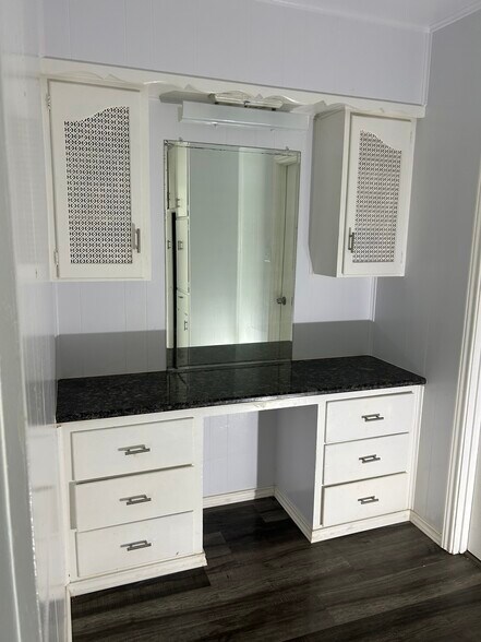 More Photos Of 2266 W Oak St, Denton Apartments For Sale