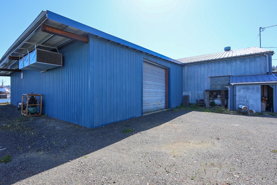 More Photos Of 390 N Front St, Coos Bay Industrial For Sale
