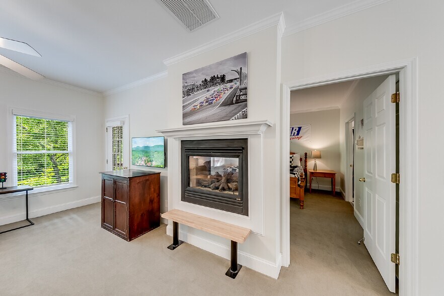 More Photos Of 892 Edelweiss Strasse, Helen Hotel For Sale