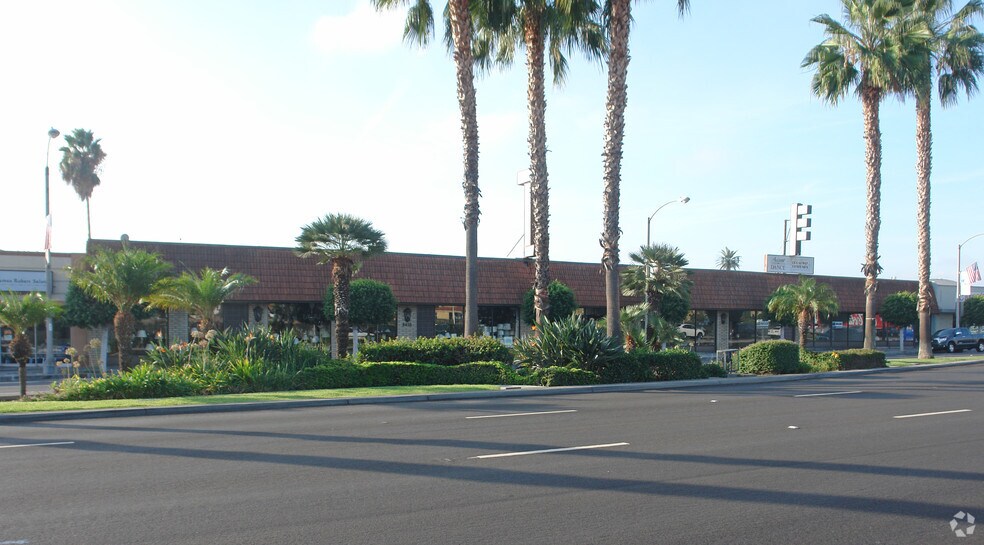 More Photos Of 9022-9040 Las Tunas Dr, Temple City Storefront For Lease