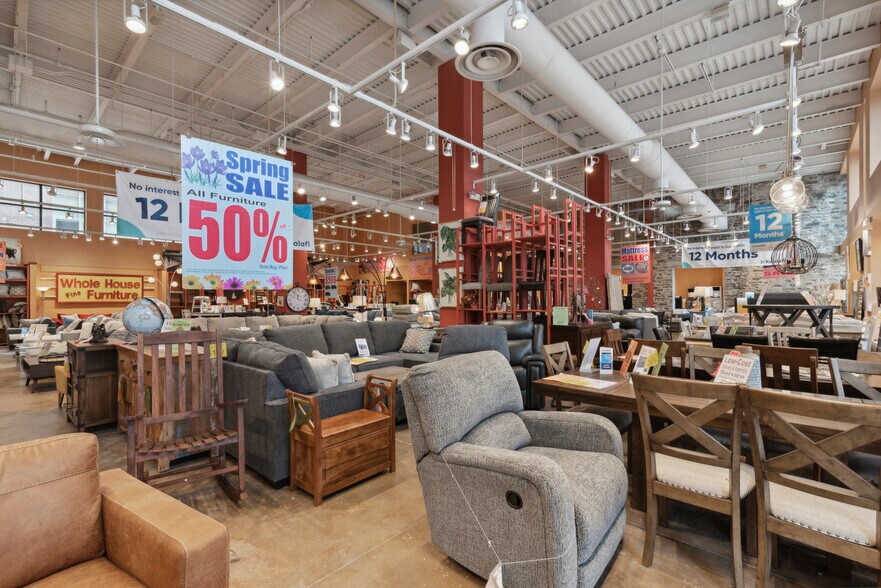 More Photos Of 4113-4125 Main St, Philadelphia Storefront For Sale