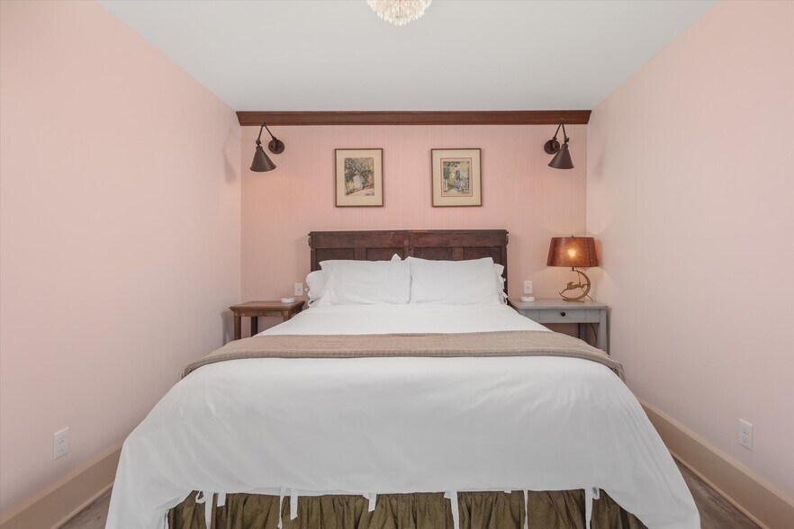 More Photos Of 16 Locust St, Saint Augustine Specialty For Sale