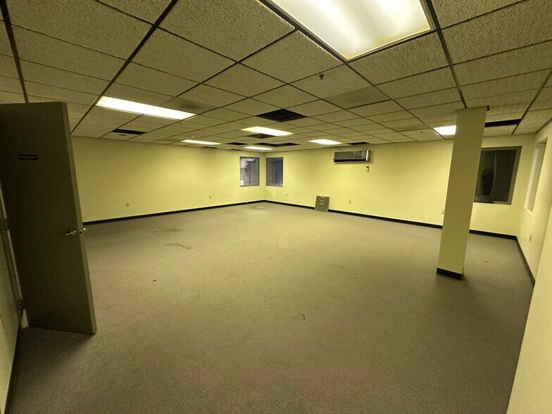 More Photos Of 5 Pruyn's Island Dr, Glens Falls Unknown For Lease