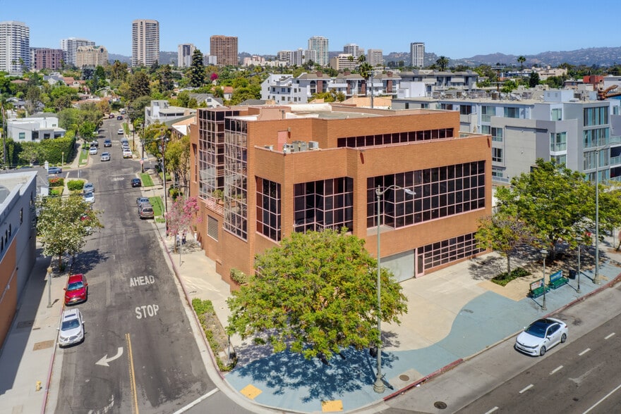 Primary Photo Of 10495 Santa Monica Blvd, Los Angeles Office For Sale