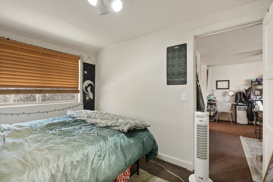 More Photos Of 403 23rd St, Golden Apartments For Sale