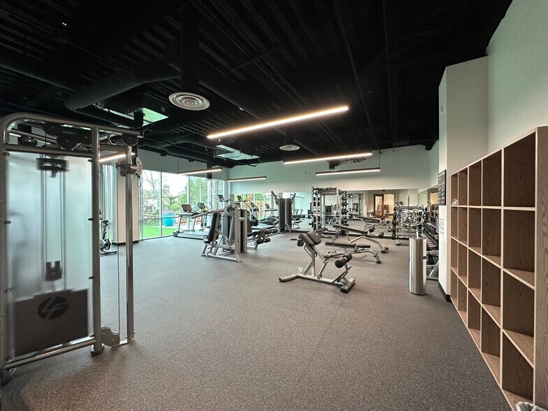 More Photos Of 10920 Via Frontera, San Diego Office For Lease