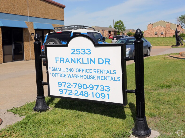 More Photos Of 2533 Franklin Dr, Mesquite Flex For Lease