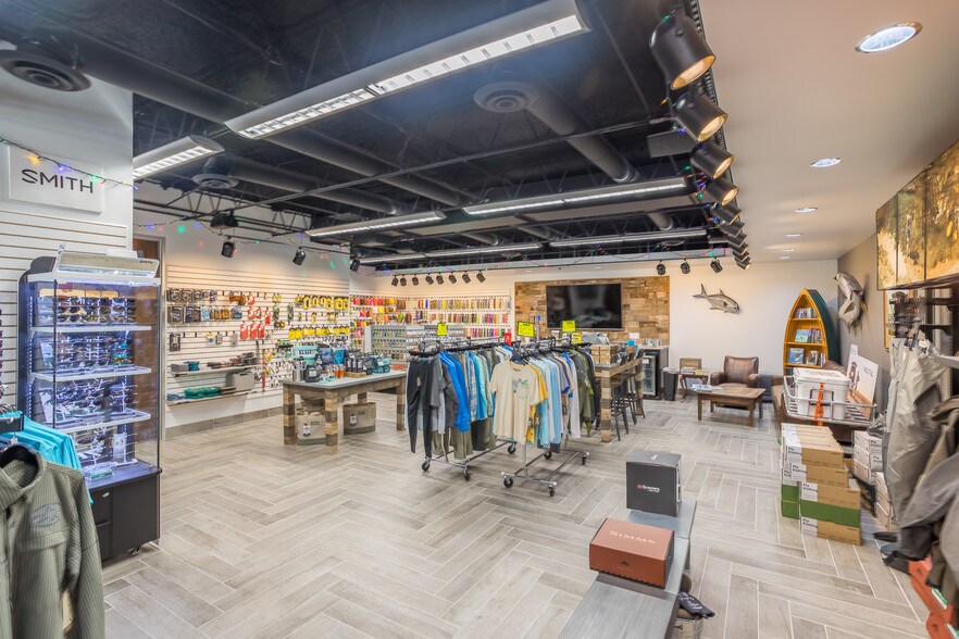 More Photos Of 3641 Westheimer Rd, Houston Unknown For Lease