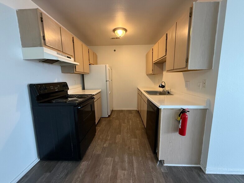 More Photos Of 831 Green Rd, Ypsilanti Apartments For Sale