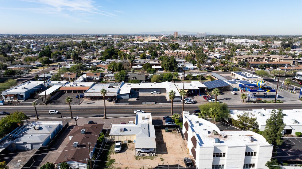 More Photos Of 4630 N 12th St, Phoenix Light Distribution For Sale