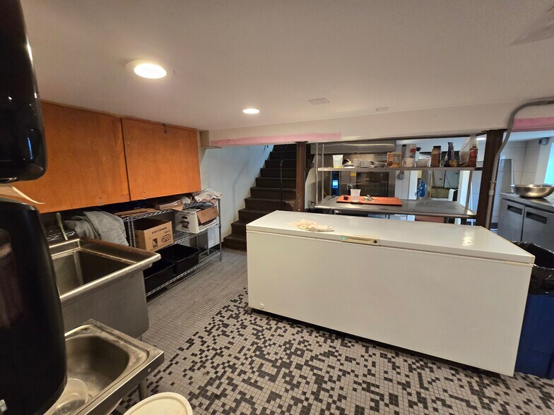 More Photos Of 224 Sparta Ave, Sparta Restaurant For Sale