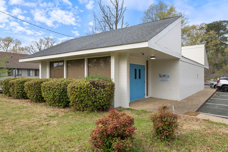 Primary Photo Of 9100 Geyer Springs Rd, Little Rock Office For Sale
