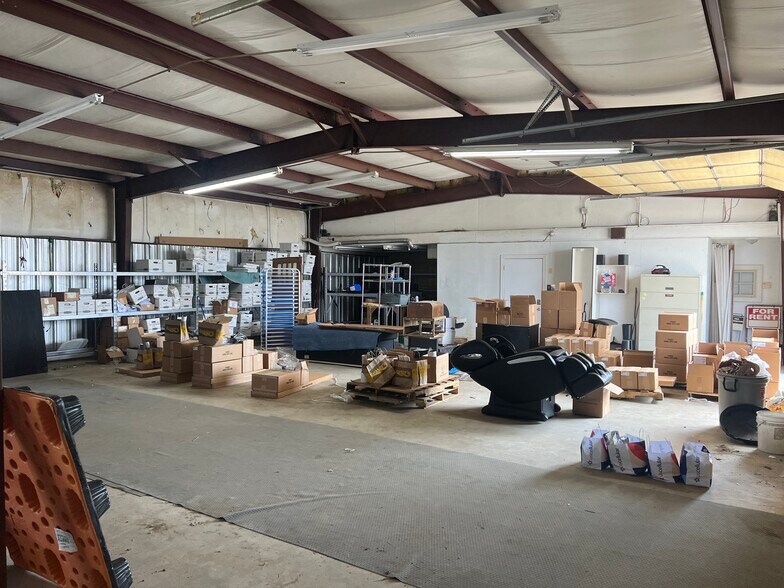 More Photos Of 3450 W 151st St S, Kiefer Warehouse For Lease