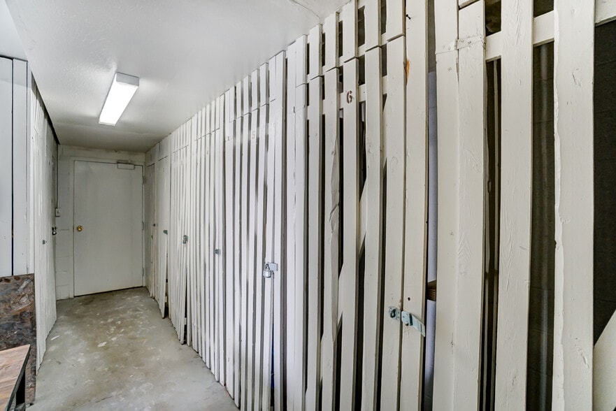 More Photos Of 1668 Glen Parker Ave, Cincinnati Multifamily For Sale