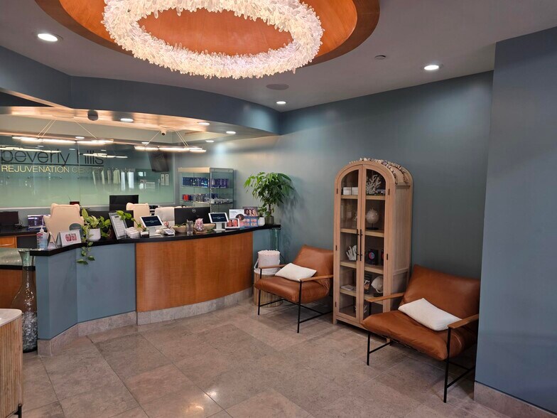 More Photos Of 2121 E Coast Hwy, Newport Beach Medical For Lease