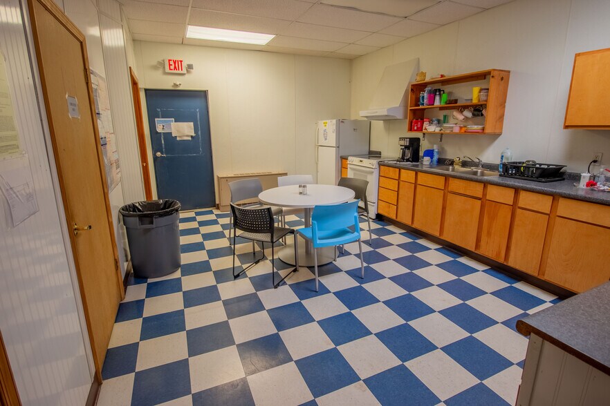 More Photos Of 199 N Michigan Ave, Shelby Office For Sale