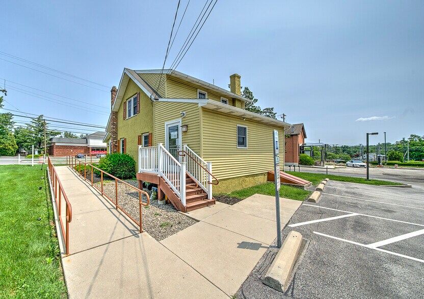 More Photos Of 4 W Township Line Rd, East Norriton Township Medical For Lease