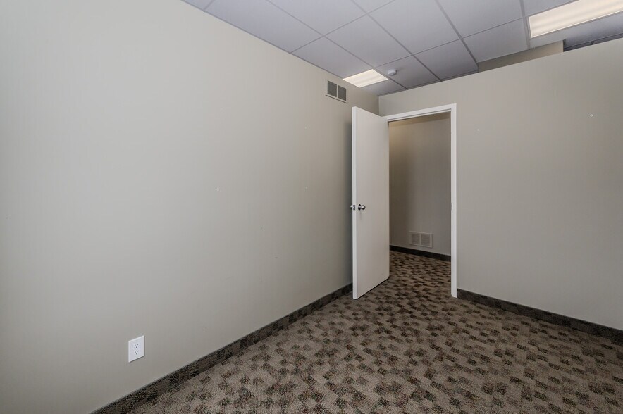 More Photos Of 90 Earl Martin Dr, Woolwich Medical For Lease