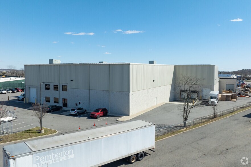 More Photos Of 260 Spagnoli Rd, Melville Light Manufacturing For Lease