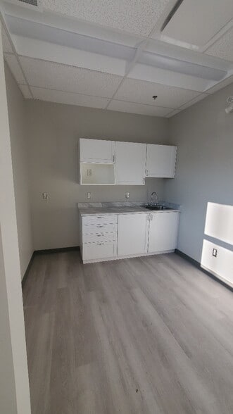 More Photos Of 1259 Centennial Dr, Kingston Distribution For Lease