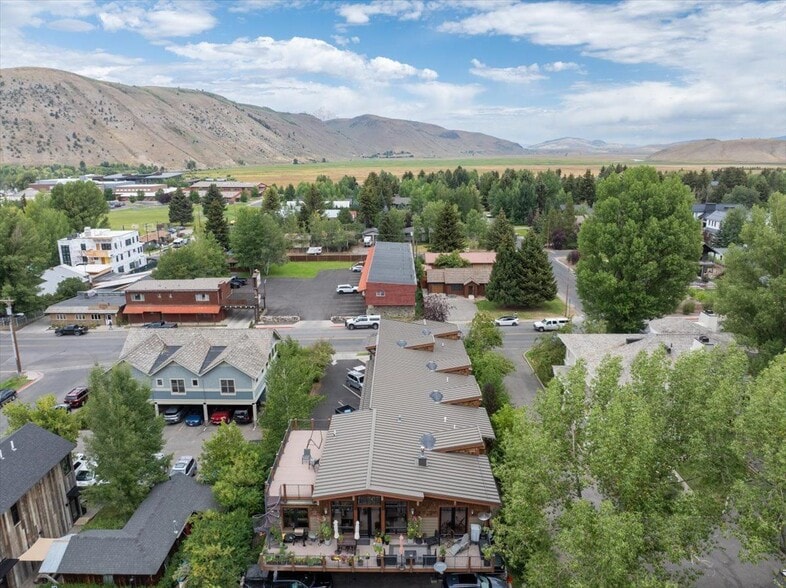 More Photos Of 320 E Broadway Ave, Jackson Office Residential For Sale