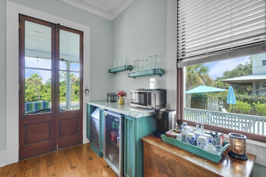 More Photos Of 21 Officers Row, Tybee Island Hospitality For Sale