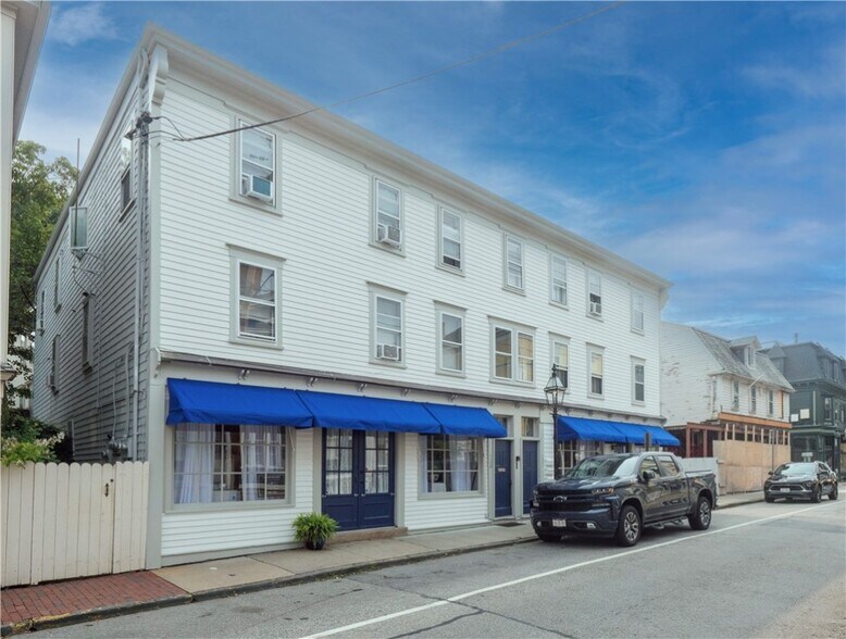 More Photos Of 130-132 Spring St, Newport Apartments For Sale