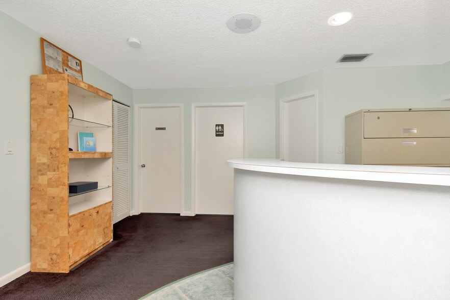 More Photos Of 28960 US Highway 19 N, Clearwater Medical For Sale